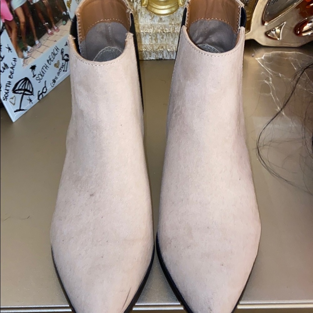Light tan Chelsea boots